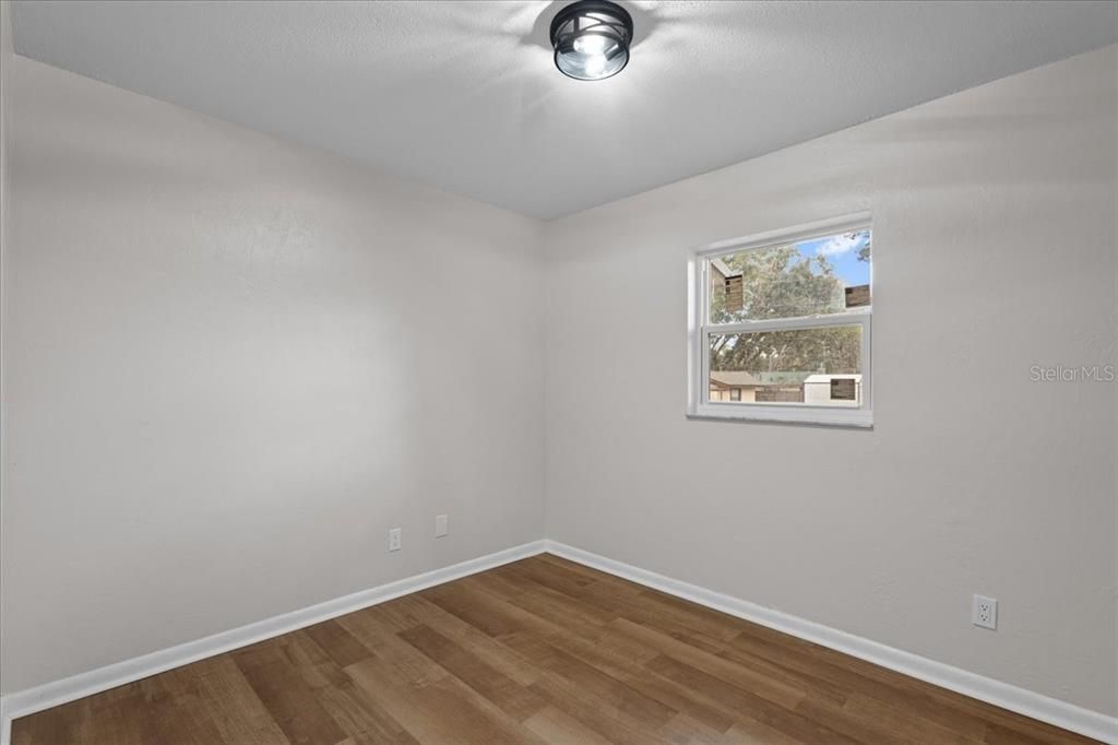 На продажу: $258,000 (3 спален, 1 ванн, 984 Квадратных фут)