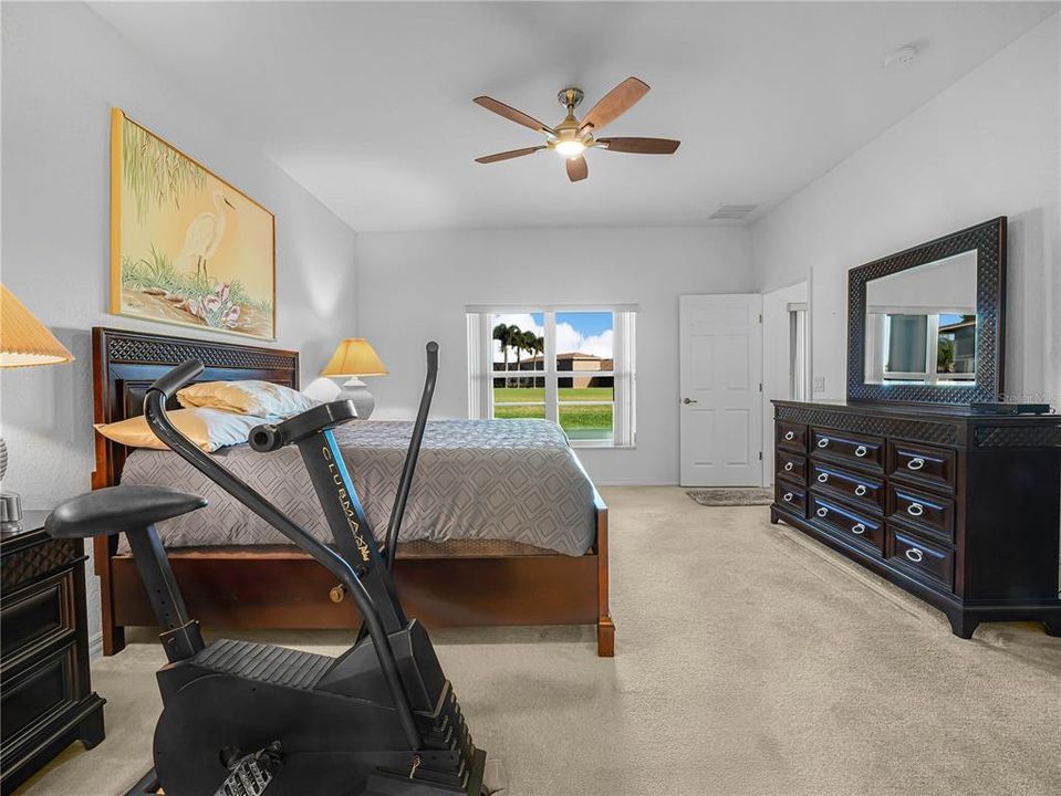 For Sale: $355,000 (2 beds, 2 baths, 1677 Square Feet)