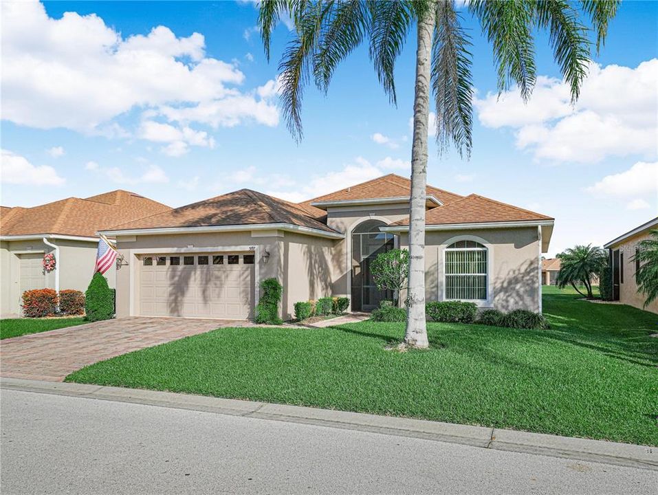 For Sale: $355,000 (2 beds, 2 baths, 1677 Square Feet)