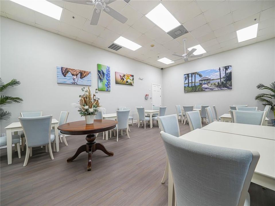 For Sale: $355,000 (2 beds, 2 baths, 1677 Square Feet)