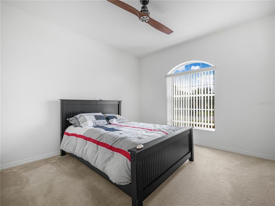 For Sale: $355,000 (2 beds, 2 baths, 1677 Square Feet)