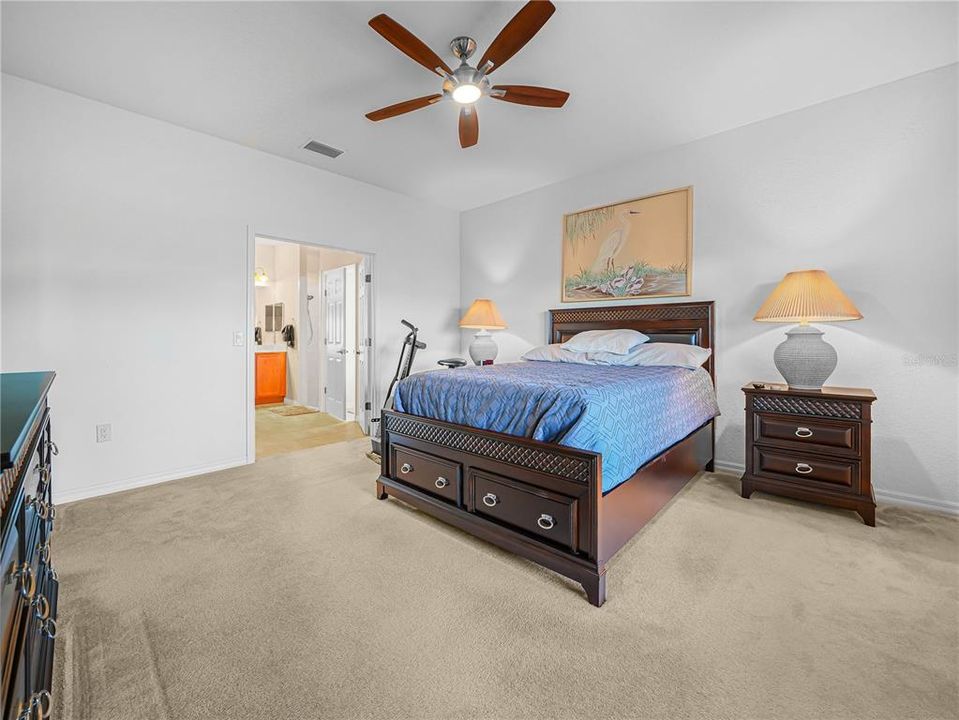 For Sale: $355,000 (2 beds, 2 baths, 1677 Square Feet)