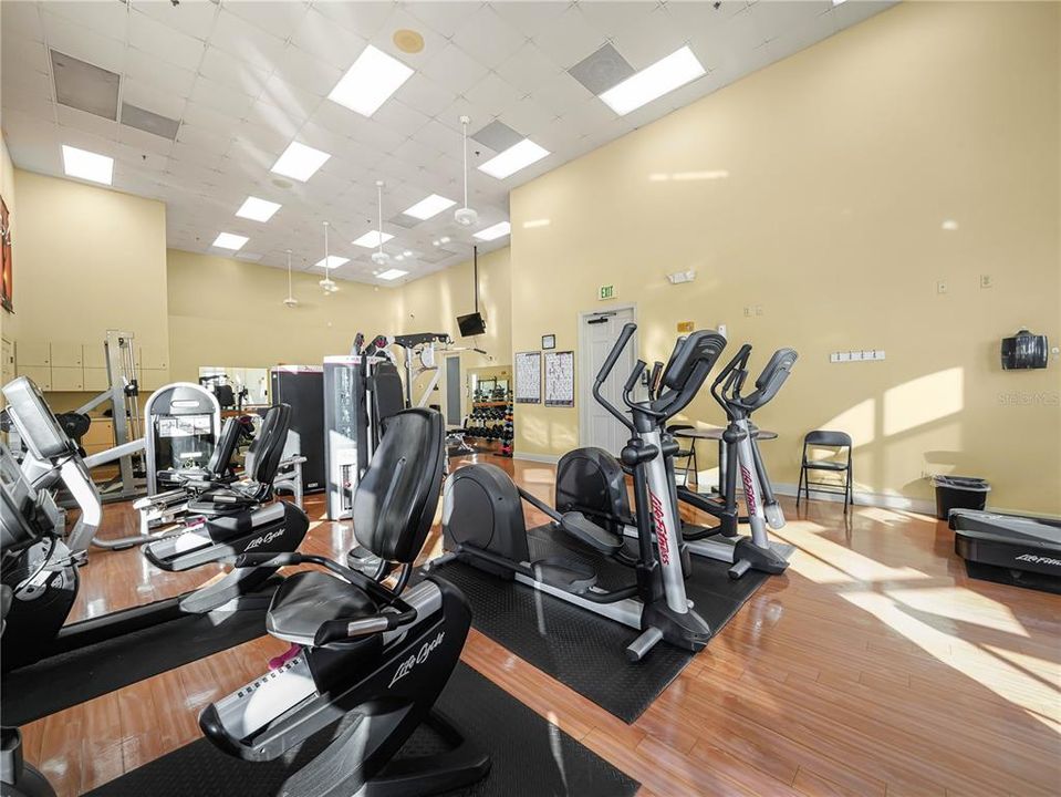 For Sale: $355,000 (2 beds, 2 baths, 1677 Square Feet)