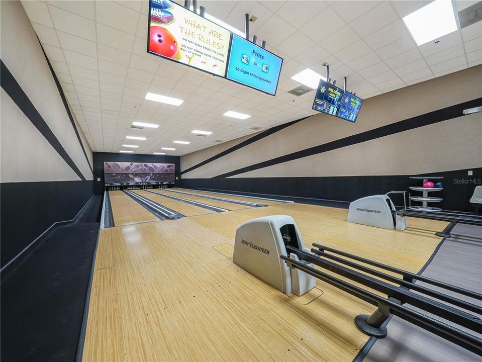 For Sale: $355,000 (2 beds, 2 baths, 1677 Square Feet)