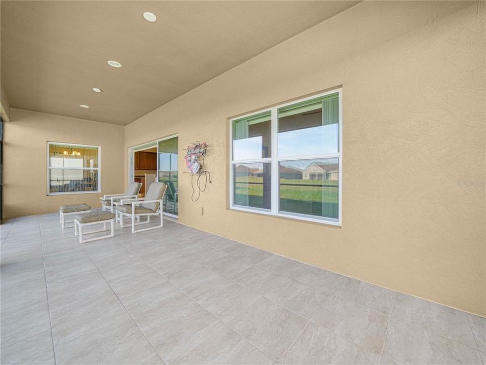 For Sale: $355,000 (2 beds, 2 baths, 1677 Square Feet)