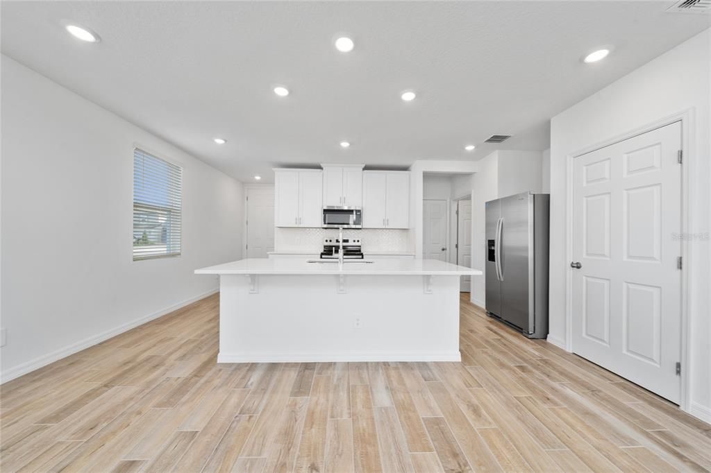 出租: $2,450 (3 贝兹, 2 浴室, 1808 平方英尺)