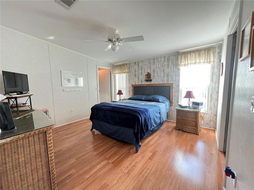 На продажу: $139,000 (3 спален, 2 ванн, 1188 Квадратных фут)