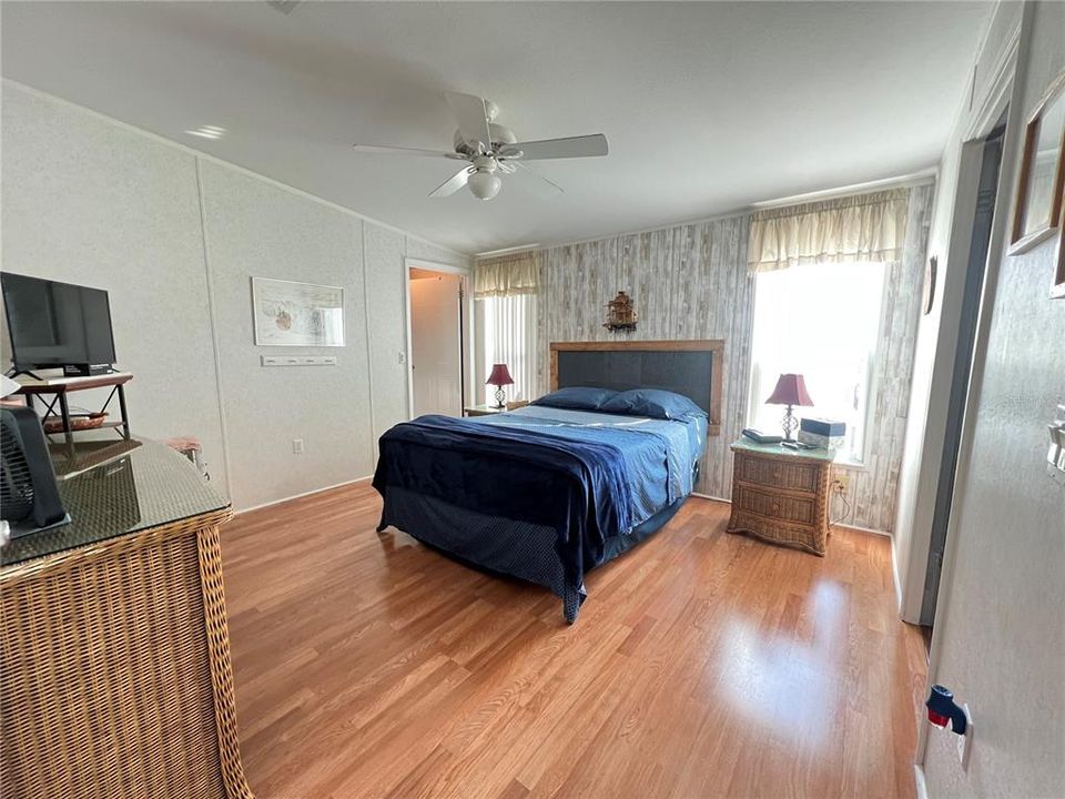 На продажу: $139,000 (3 спален, 2 ванн, 1188 Квадратных фут)