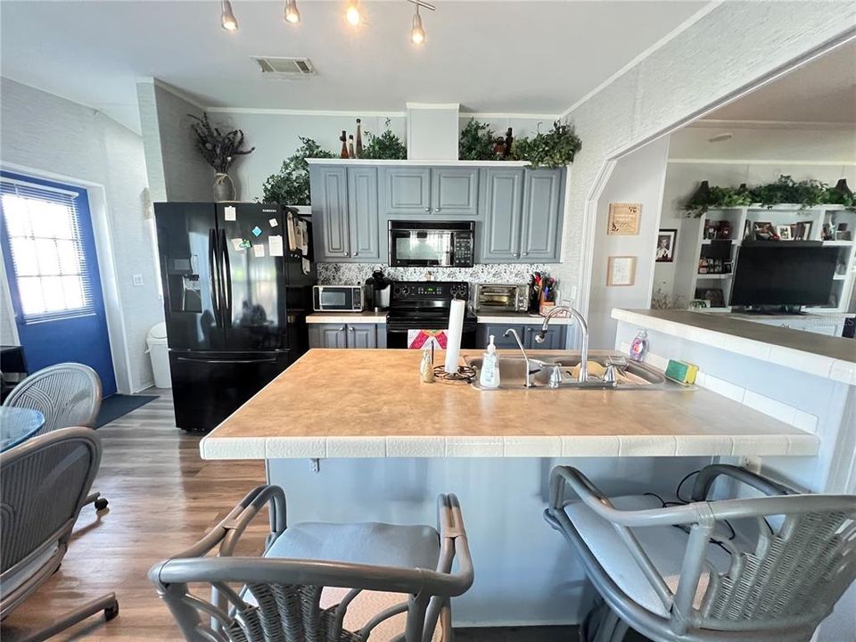 На продажу: $139,000 (3 спален, 2 ванн, 1188 Квадратных фут)