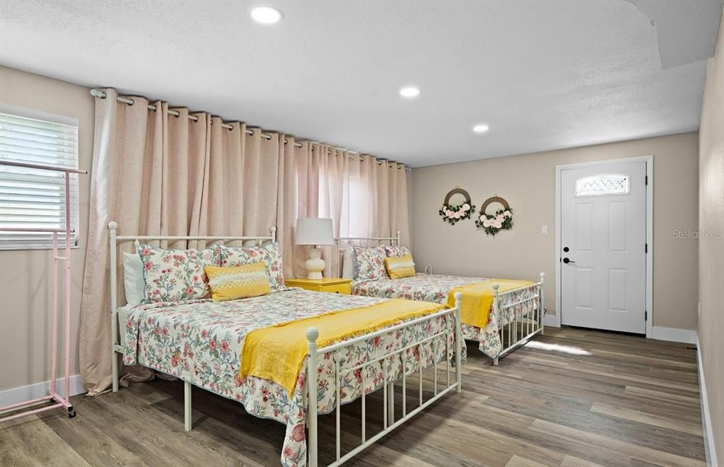 For Sale: $489,000 (4 beds, 3 baths, 1725 Square Feet)