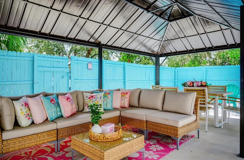 For Sale: $489,000 (4 beds, 3 baths, 1725 Square Feet)