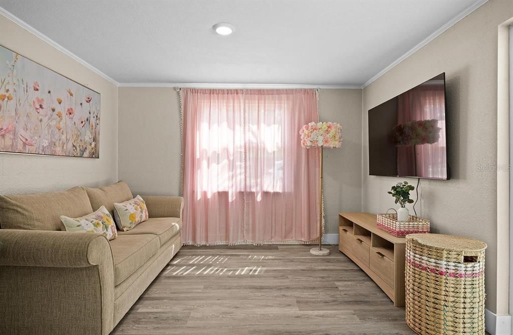 For Sale: $489,000 (4 beds, 3 baths, 1725 Square Feet)