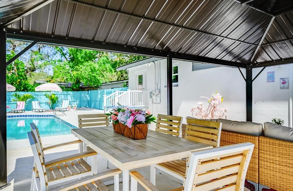 For Sale: $489,000 (4 beds, 3 baths, 1725 Square Feet)