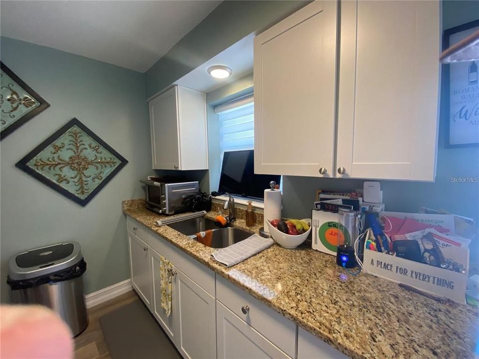 For Sale: $155,000 (2 beds, 2 baths, 991 Square Feet)