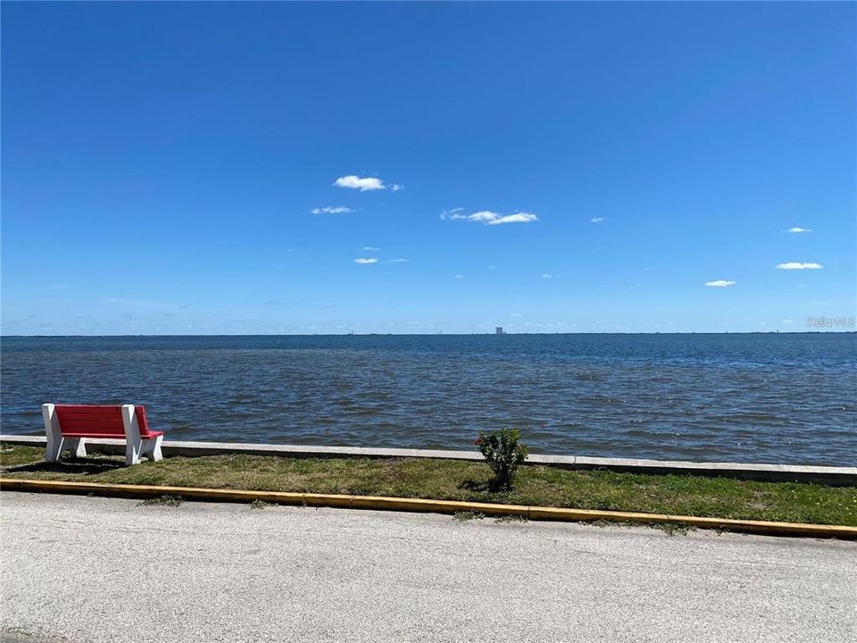 For Sale: $155,000 (2 beds, 2 baths, 991 Square Feet)