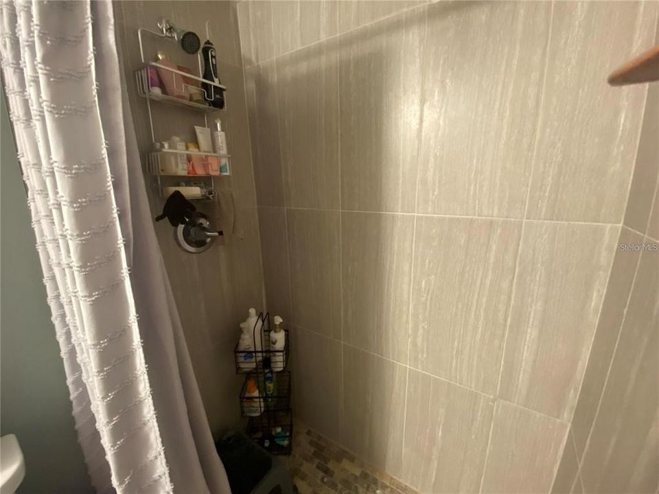 For Sale: $155,000 (2 beds, 2 baths, 991 Square Feet)