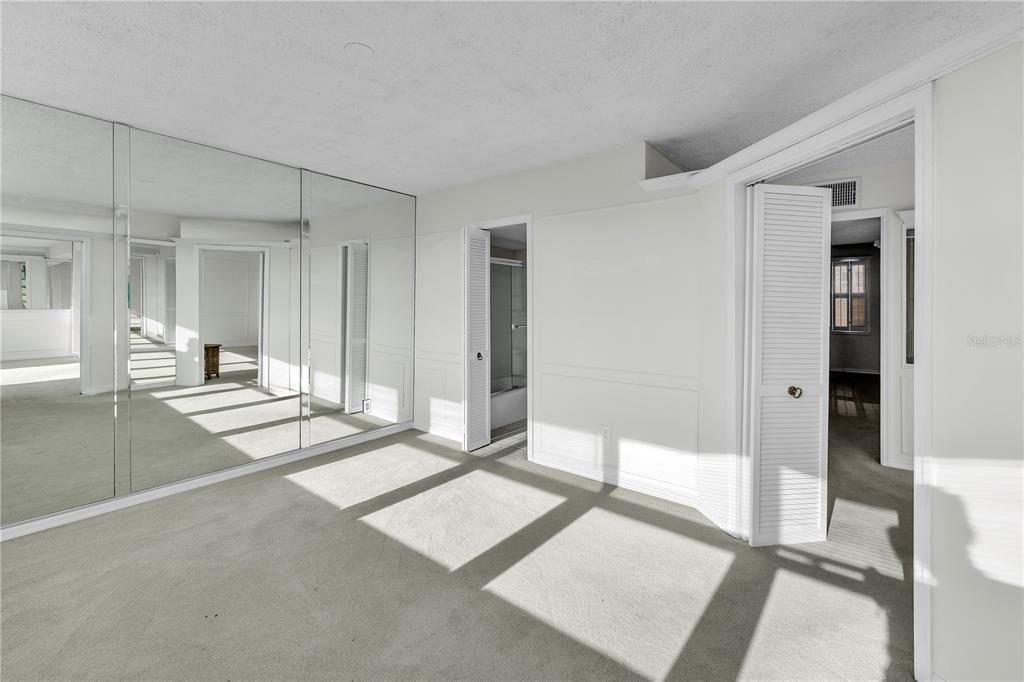 For Rent: $2,300 (2 beds, 2 baths, 1055 Square Feet)