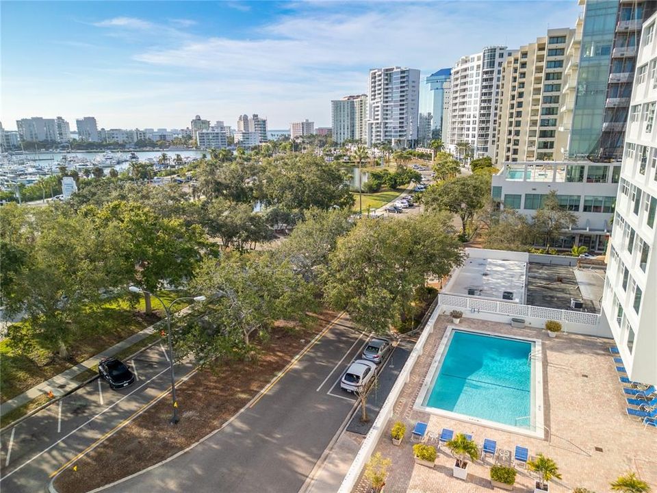 For Rent: $2,300 (2 beds, 2 baths, 1055 Square Feet)