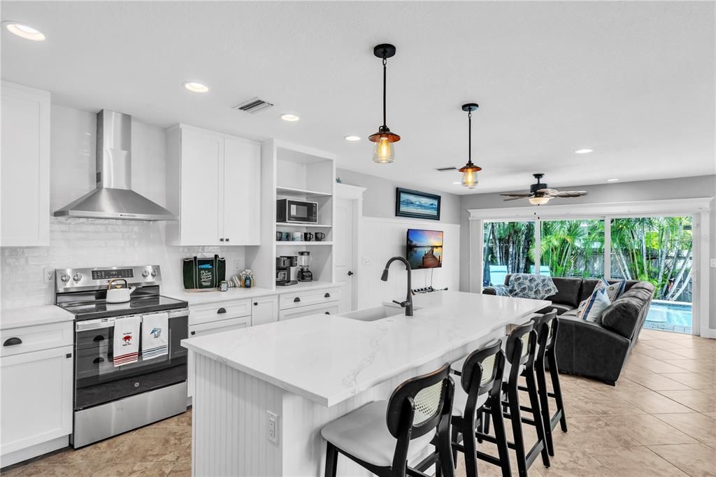 For Sale: $1,450,000 (3 beds, 2 baths, 1552 Square Feet)