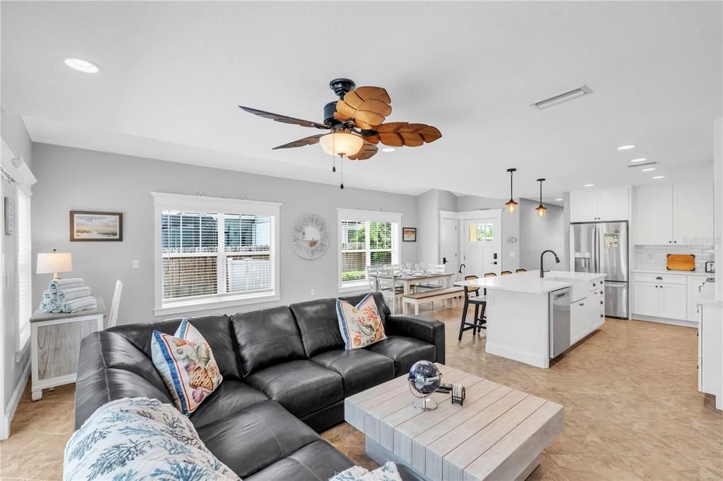 For Sale: $1,450,000 (3 beds, 2 baths, 1552 Square Feet)