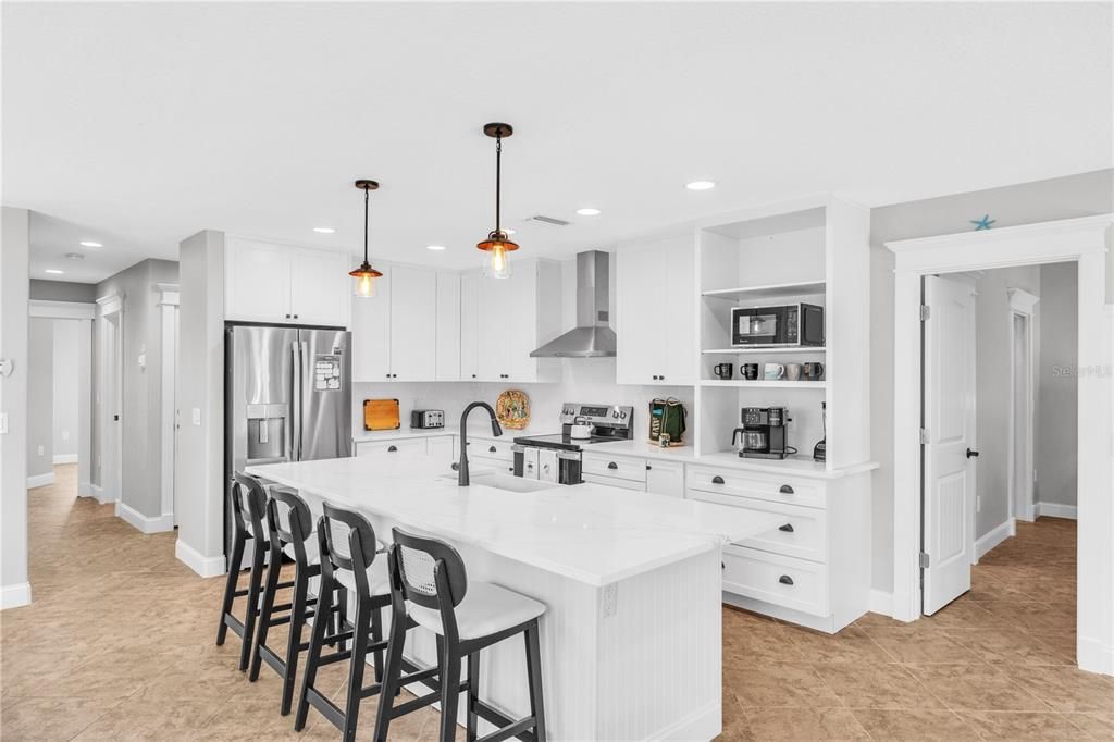 For Sale: $1,450,000 (3 beds, 2 baths, 1552 Square Feet)