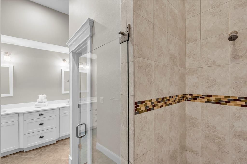 For Sale: $1,450,000 (3 beds, 2 baths, 1552 Square Feet)