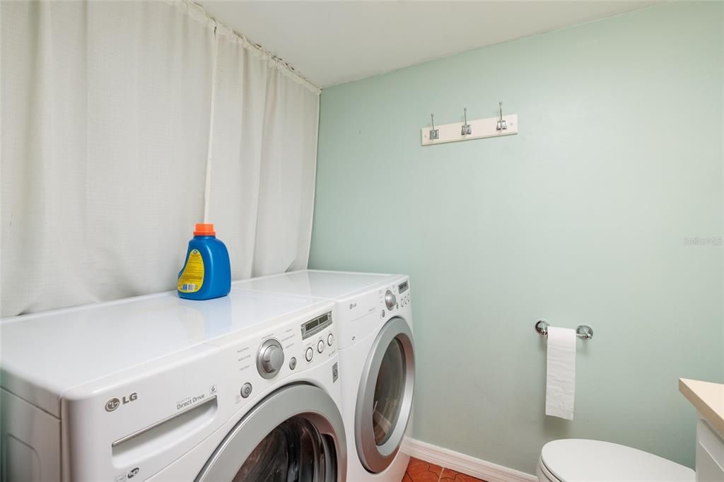 For Sale: $169,900 (2 beds, 1 baths, 1085 Square Feet)