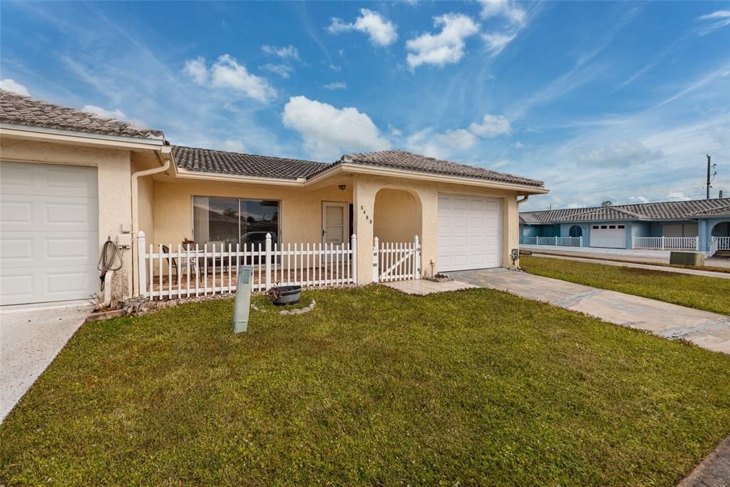 For Sale: $169,900 (2 beds, 1 baths, 1085 Square Feet)