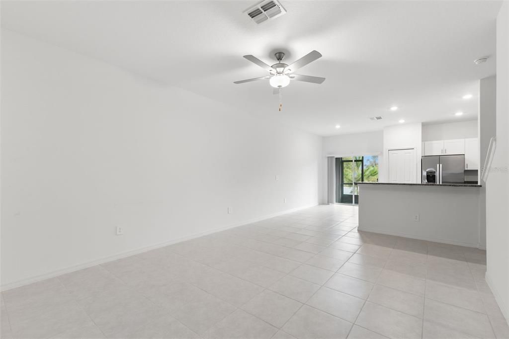 待售: $295,000 (3 贝兹, 2 浴室, 1634 平方英尺)