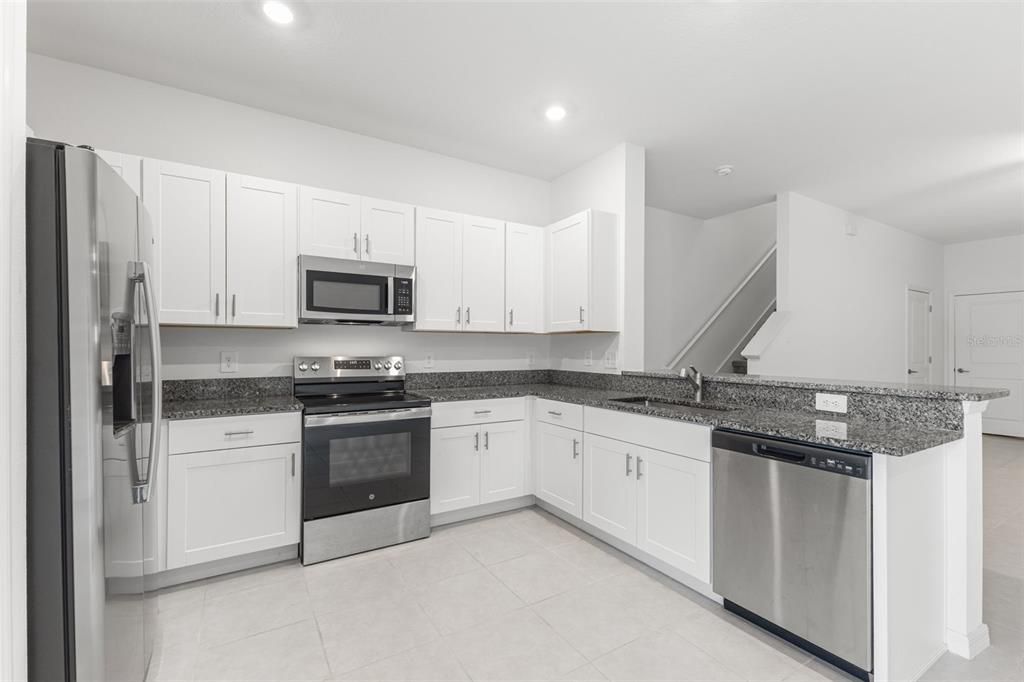 待售: $295,000 (3 贝兹, 2 浴室, 1634 平方英尺)