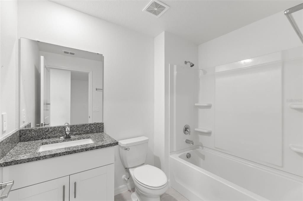 待售: $295,000 (3 贝兹, 2 浴室, 1634 平方英尺)