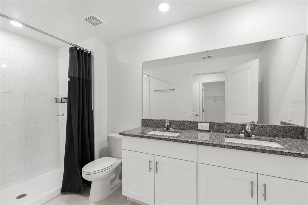 待售: $295,000 (3 贝兹, 2 浴室, 1634 平方英尺)