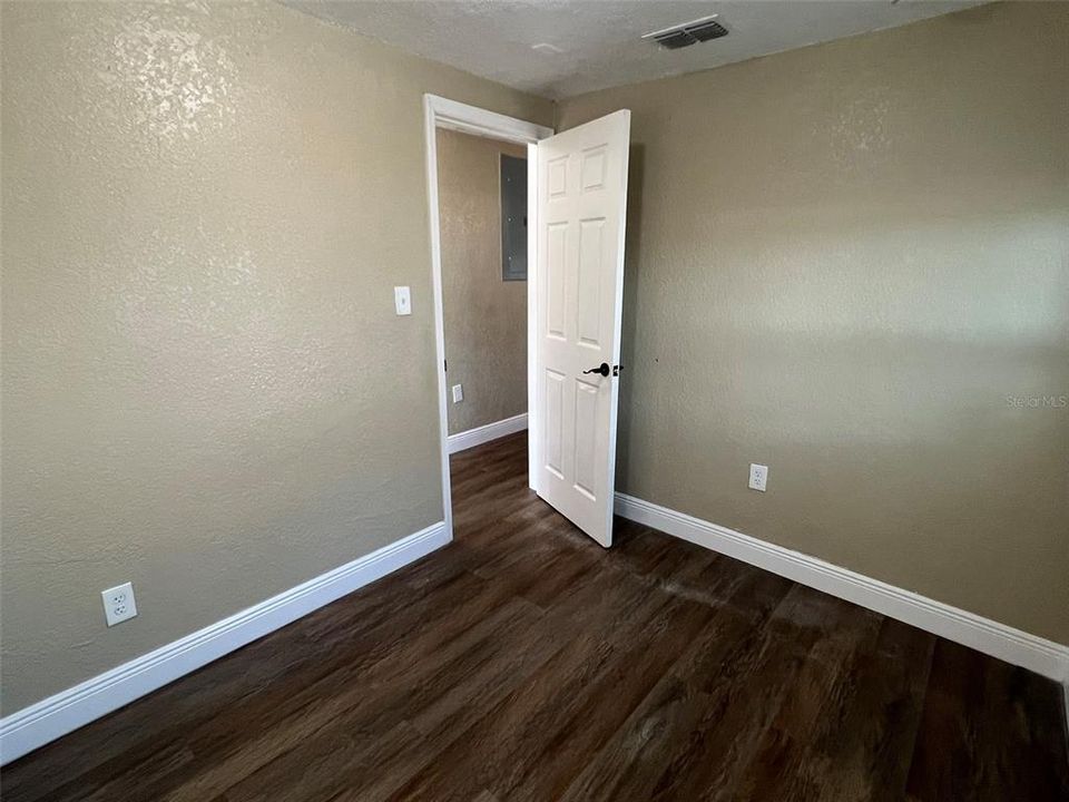 待售: $299,000 (3 贝兹, 2 浴室, 1280 平方英尺)