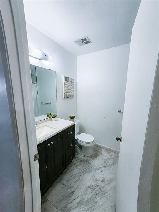 En Venta: $225,000 (3 camas, 2 baños, 1659 Pies cuadrados)