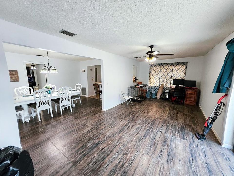 En Venta: $225,000 (3 camas, 2 baños, 1659 Pies cuadrados)