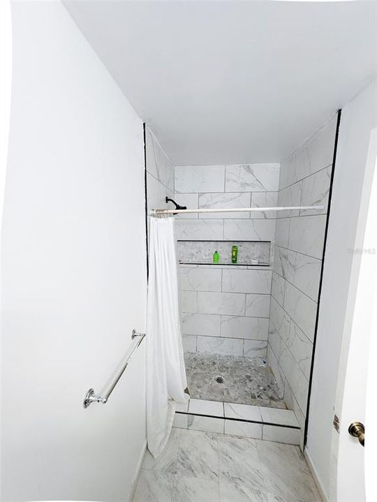 En Venta: $225,000 (3 camas, 2 baños, 1659 Pies cuadrados)