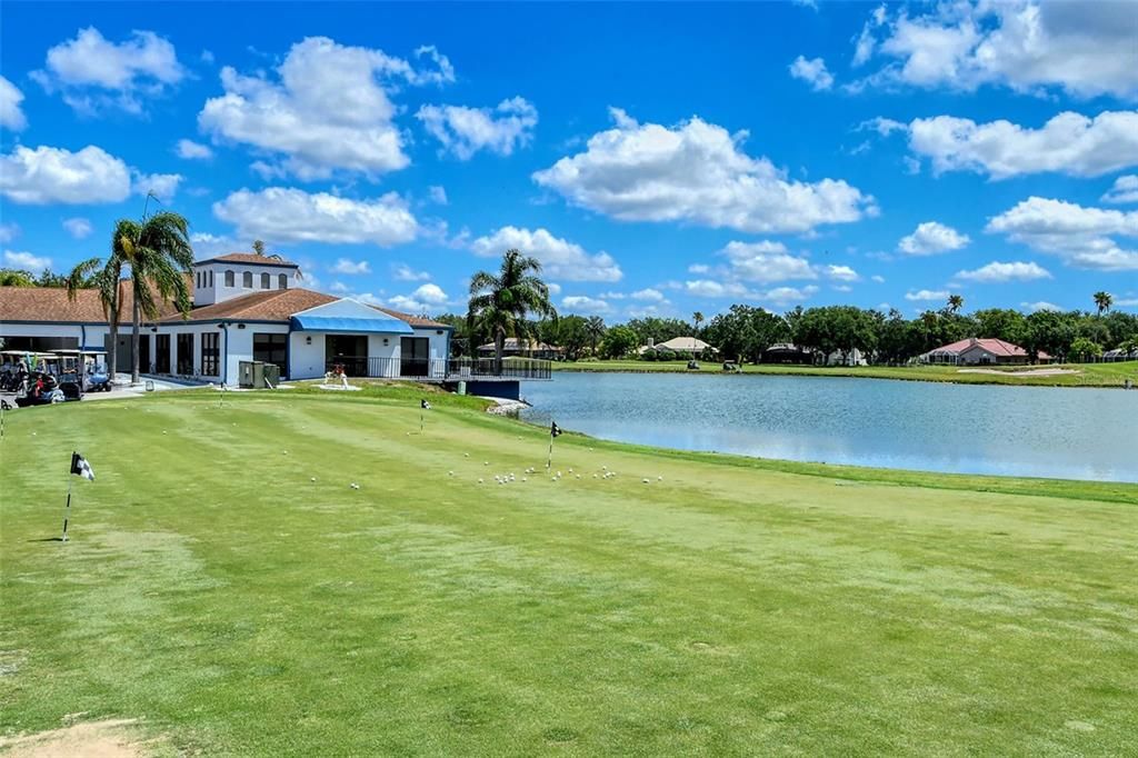 En Venta: $779,900 (4 camas, 3 baños, 2604 Pies cuadrados)