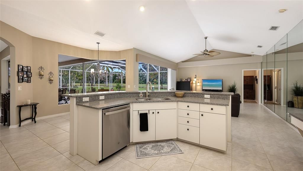 En Venta: $779,900 (4 camas, 3 baños, 2604 Pies cuadrados)