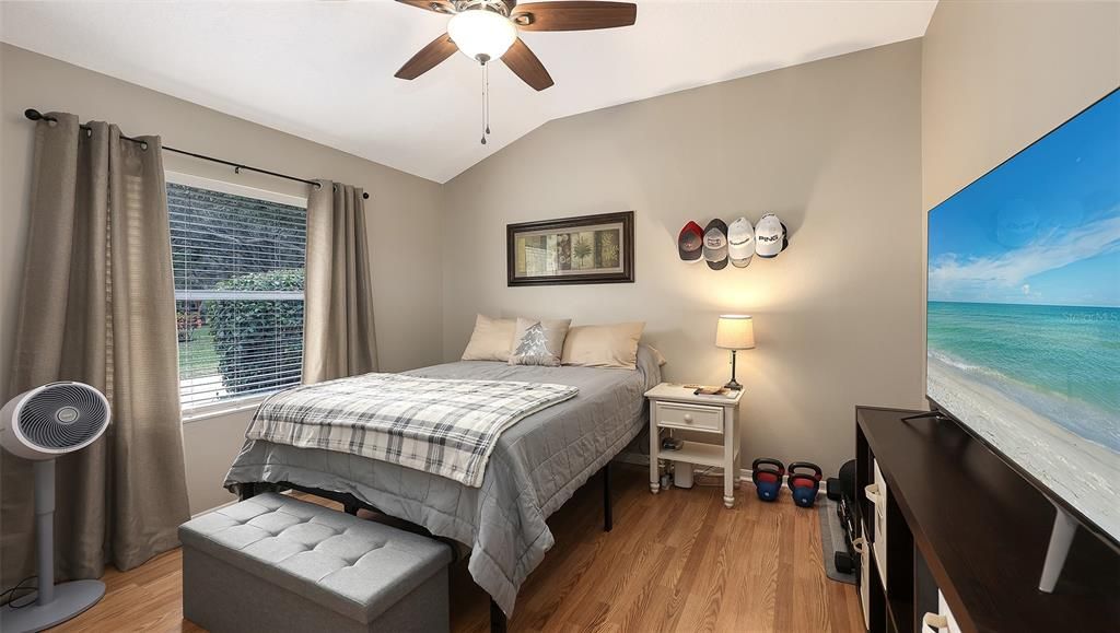 En Venta: $779,900 (4 camas, 3 baños, 2604 Pies cuadrados)