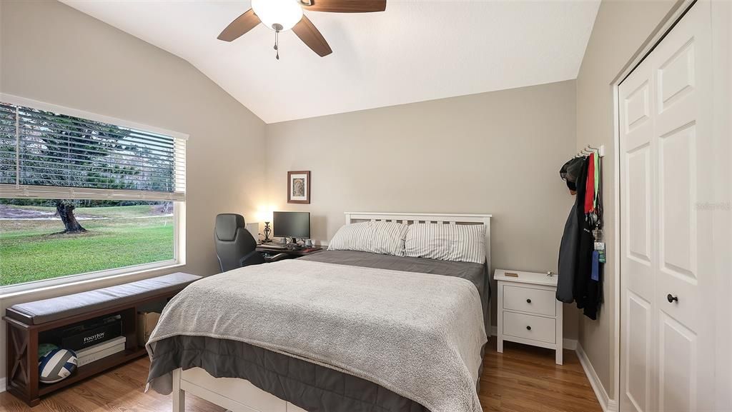 En Venta: $779,900 (4 camas, 3 baños, 2604 Pies cuadrados)