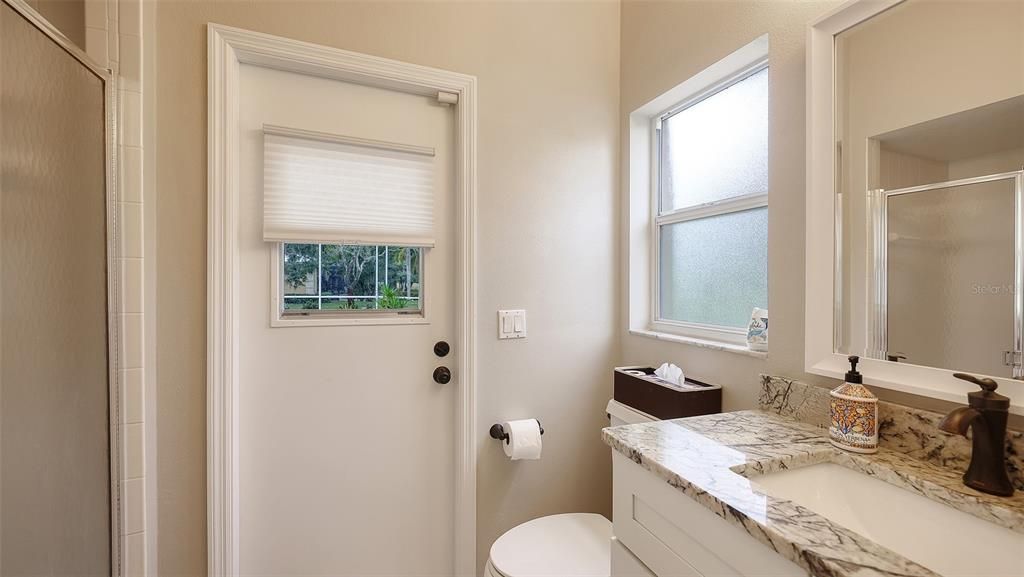 En Venta: $779,900 (4 camas, 3 baños, 2604 Pies cuadrados)