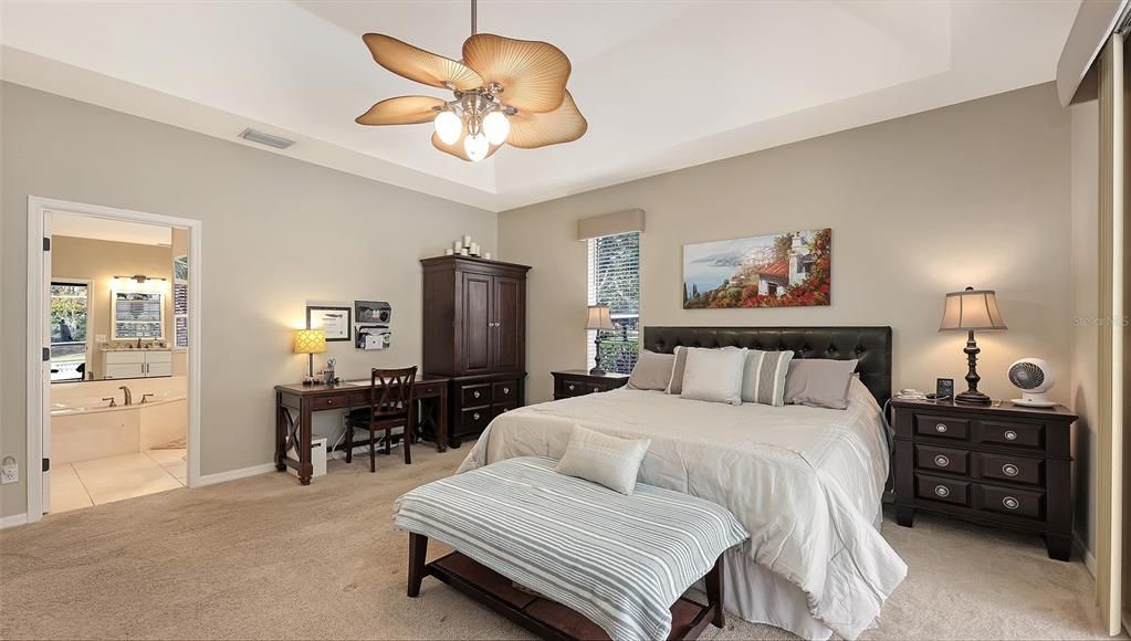 En Venta: $779,900 (4 camas, 3 baños, 2604 Pies cuadrados)