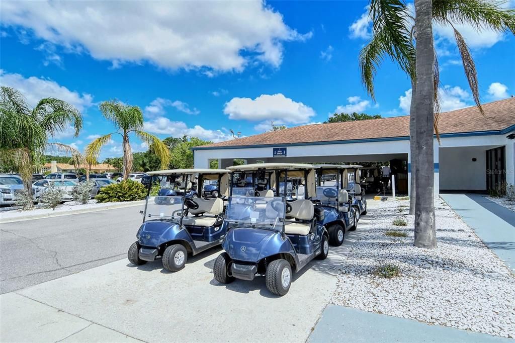 En Venta: $779,900 (4 camas, 3 baños, 2604 Pies cuadrados)