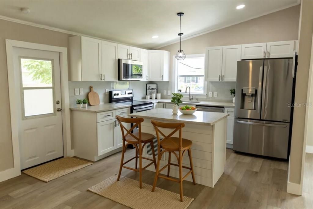 На продажу: $190,000 (2 спален, 2 ванн, 1056 Квадратных фут)