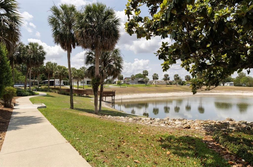 На продажу: $190,000 (2 спален, 2 ванн, 1056 Квадратных фут)