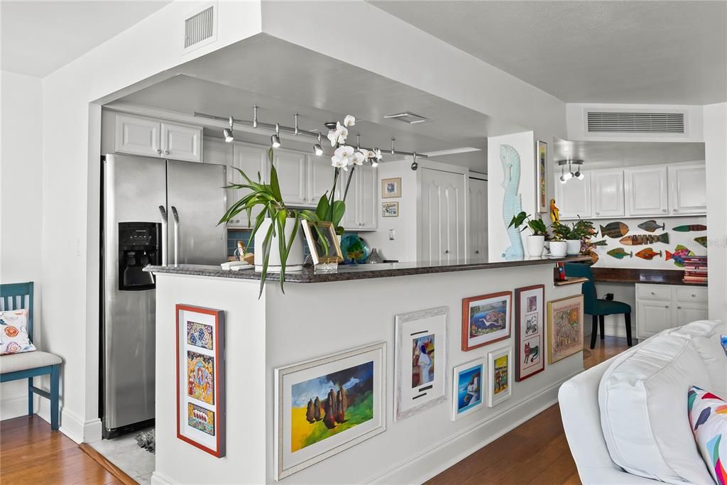 出租: $2,700 (2 贝兹, 2 浴室, 1335 平方英尺)