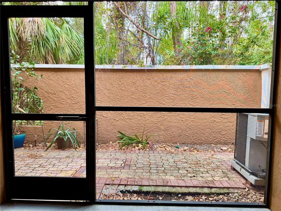 出租: $2,200 (2 贝兹, 2 浴室, 1475 平方英尺)