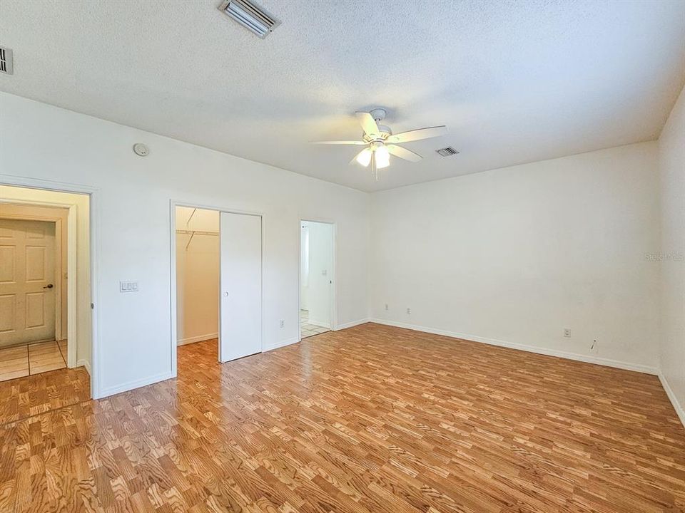 For Sale: $315,000 (3 beds, 2 baths, 1807 Square Feet)