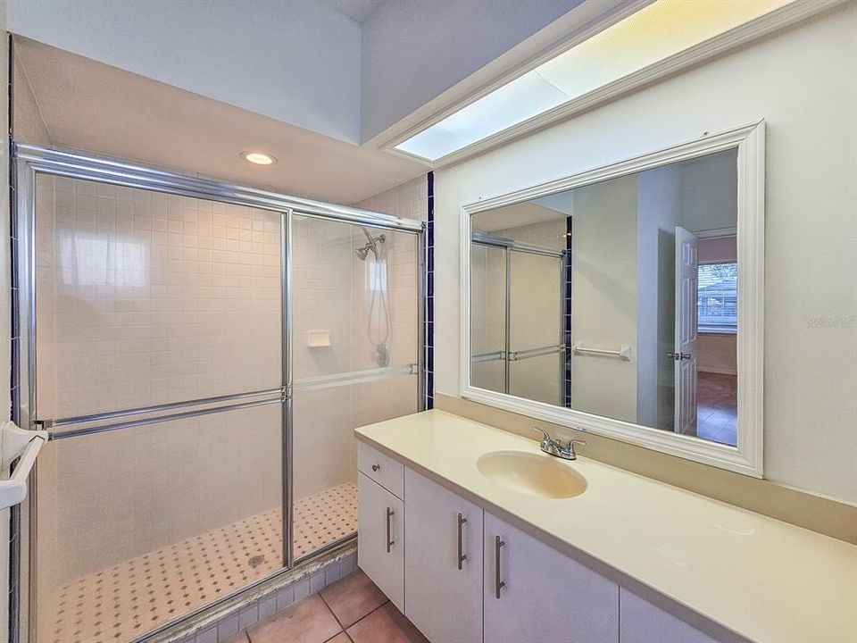 For Sale: $315,000 (3 beds, 2 baths, 1807 Square Feet)