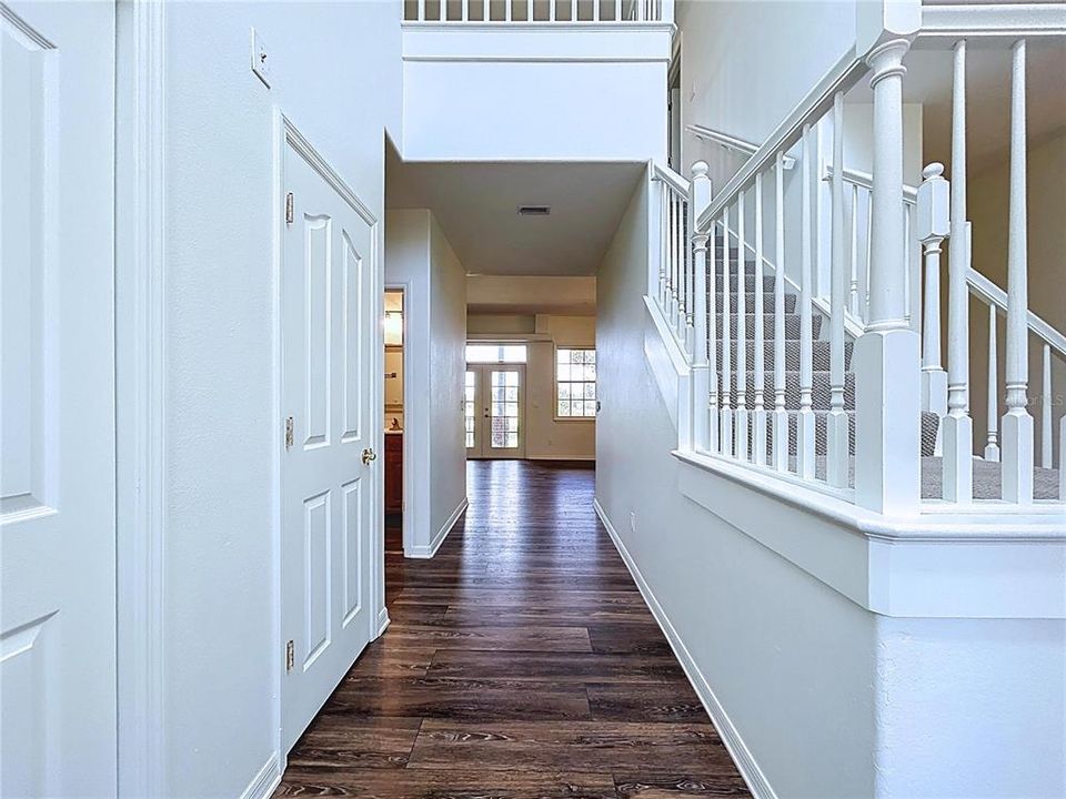 出租: $4,200 (4 贝兹, 3 浴室, 2460 平方英尺)